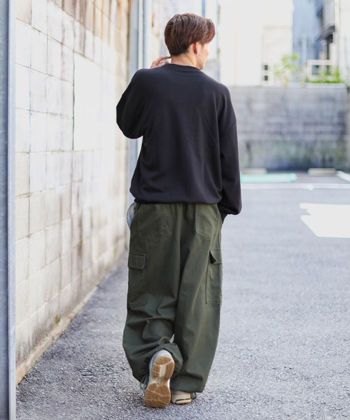 SPINNS（スピンズ）の「【ユニセックスで着用可能】裏毛スウェット 8ボール（スウェット・メンズ・アッシュグレー/ブラック/オレンジ/スミクロ・ONESIZE）」の7枚目の写真