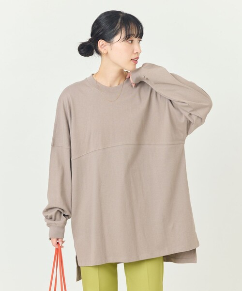 FREAK'S STORE(フリークスストア)の「限定展開 フットボール ロングスリーブ Tシャツ(ビッグシルエット/ロンT)(Tシャツ/カットソー・レディース・オフホワイト/ブルー/グレー/オレンジ/パープル/ベージュ/オリーブ/ブラック/その他/その他1・フリ-)」の5枚目の写真