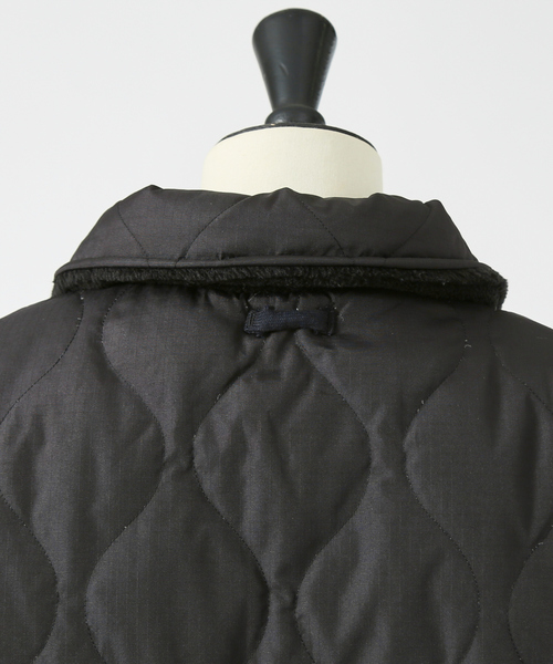 TAION(タイオン)の「TAIONミリタリーリバーシブルバルカラーダウンジャケット(ダウンジャケット/コート・レディース・ブラック/ベージュ・フリー)」の7枚目の写真