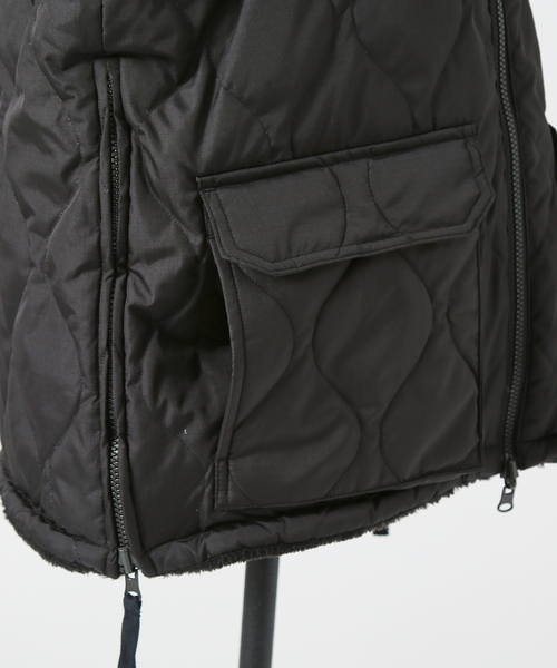 TAION(タイオン)の「TAIONミリタリーリバーシブルバルカラーダウンジャケット(ダウンジャケット/コート・レディース・ブラック/ベージュ・フリー)」の10枚目の写真