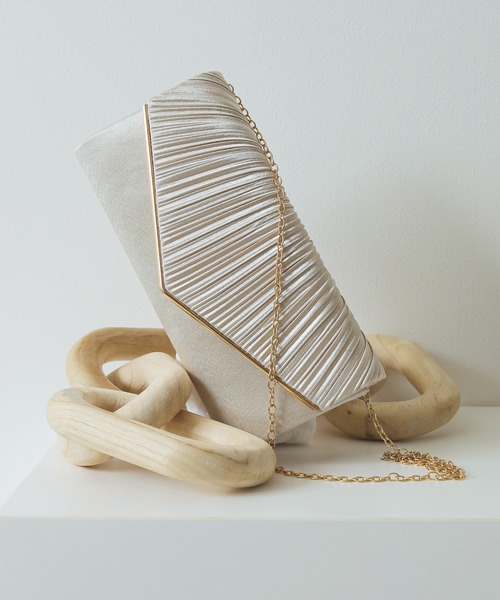 Kana（カナ）の「メタル プリーツ 2WAY クラッチ バック パーティー 結婚式 お呼ばれ オケージョン（クラッチバッグ・レディース・ベージュ/シルバー/ブラック・フリー）」の22枚目の写真