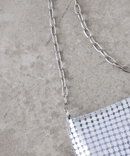EFOLE（エフォル）の「Metal mesh shoulder bag / メタルメッシュ ショルダー バッグ（ショルダーバッグ・レディース・ブラック/シルバー・FREE）」の5枚目の写真
