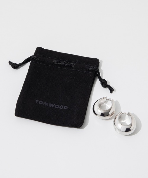 TOM WOOD（トムウッド）の「TOM WOOD Ice Hoop Large トムウッド イヤリング シルバー925 ペア ピアス（両耳用）（ピアス（両耳用）・レディース・シルバー・LARGE）」の7枚目の写真