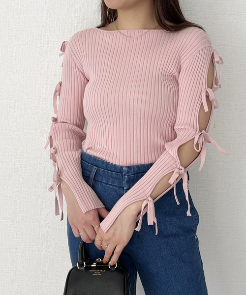 U by SPICK&SPAN(ユーバイスピックアンドスパン)の「リボンディテールニットトップス(ニット/セーター・レディース・ブラック/ホワイト系その他/ピンク・FREE)」の1枚目の写真