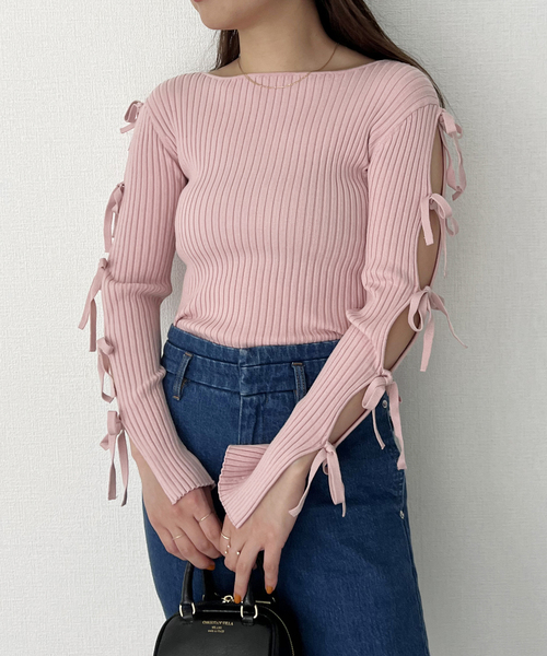U by SPICK&SPAN(ユーバイスピックアンドスパン)の「リボンディテールニットトップス(ニット/セーター・レディース・ブラック/ホワイト系その他/ピンク・FREE)」の5枚目の写真