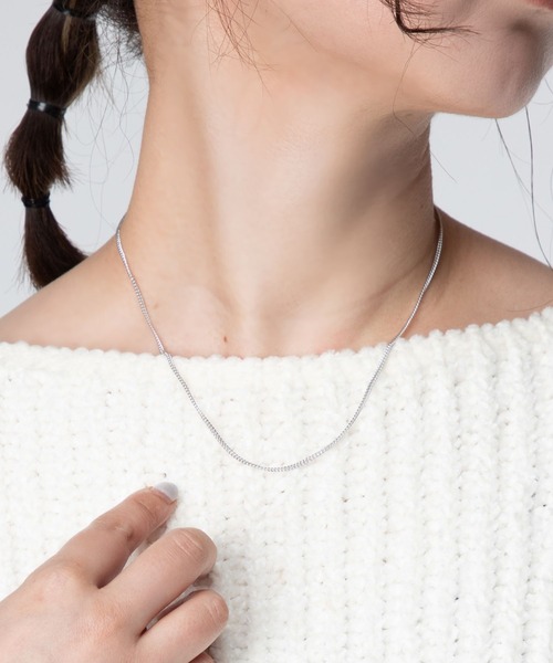 TOM WOOD(トムウッド)の「TOM WOOD Curb Chain Slim トムウッド カーブ チェーン スリム スターリングシルバー 925 ネックレス(ネックレス・レディース・シルバー・43cm/52cm)」の1枚目の写真