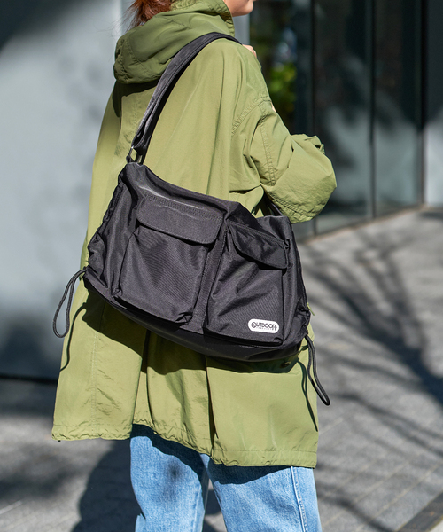OUTDOOR ブラック ショルダーバッグ　スピックアンドスパン OUTDOOR ブラック ショルダーバッグ スピックアンドスパン