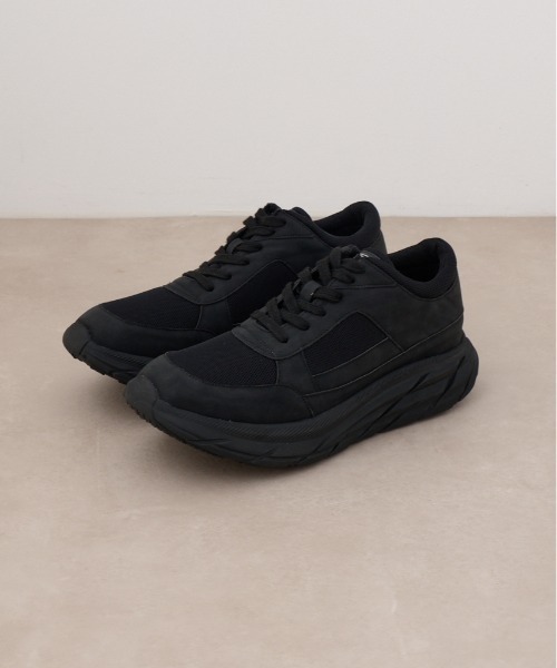 AZUL by moussy（アズールバイマウジー）の「ロゴプレートスニーカー（スニーカー・メンズ・ブラック/グレー・MEDIUM/LARGE）」の2枚目の写真