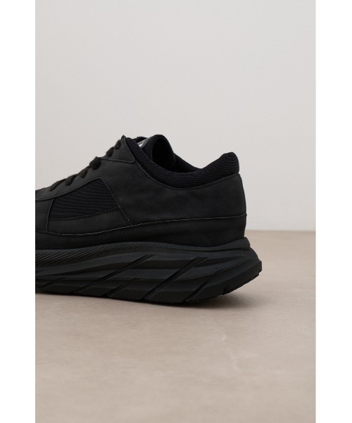 AZUL by moussy（アズールバイマウジー）の「ロゴプレートスニーカー（スニーカー・メンズ・ブラック/グレー・MEDIUM/LARGE）」の10枚目の写真