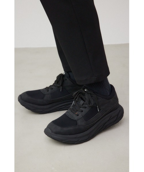 AZUL by moussy（アズールバイマウジー）の「ロゴプレートスニーカー（スニーカー・メンズ・ブラック/グレー・MEDIUM/LARGE）」の21枚目の写真