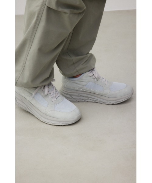 AZUL by moussy（アズールバイマウジー）の「ロゴプレートスニーカー（スニーカー・メンズ・ブラック/グレー・MEDIUM/LARGE）」の22枚目の写真