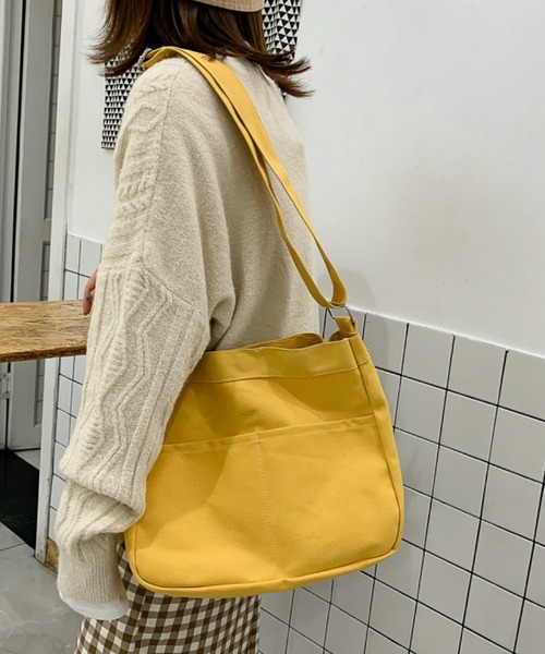 TONE SELECT GOODS（トーンセレクトグッズ）の「urbanfemine./キャンバスショルダーバッグ U7228（ショルダーバッグ・レディース・ホワイト/ブラック/イエロー・FREE）」の3枚目の写真