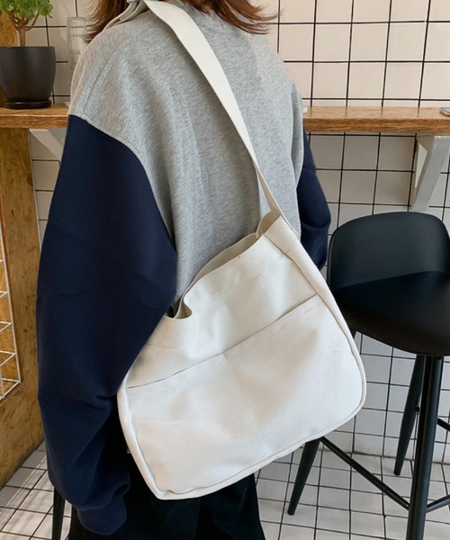TONE SELECT GOODS（トーンセレクトグッズ）の「urbanfemine./キャンバスショルダーバッグ U7228（ショルダーバッグ・レディース・ホワイト/ブラック/イエロー・FREE）」の6枚目の写真