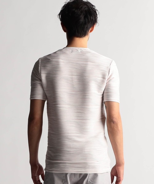 NICOLE CLUB FOR MEN(ニコルクラブフォーメン)の「ウェーブタックジャガードVネック半袖プルオーバー(Tシャツ/カットソー・メンズ・ホワイト系4/ブラック系/ホワイト系1/ホワイト系2/ホワイト系3・MEDIUM/LARGE/X-LARGE)」の20枚目の写真