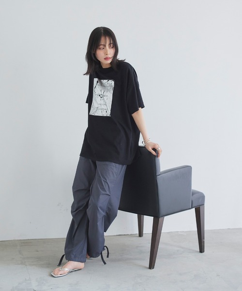 LIAN(リアン)の「箔プリントオーバーサイズT(Tシャツ/カットソー・レディース・ホワイト×シルバー/ブラック×シルバー/シルバーグレー・FREE)」の10枚目の写真