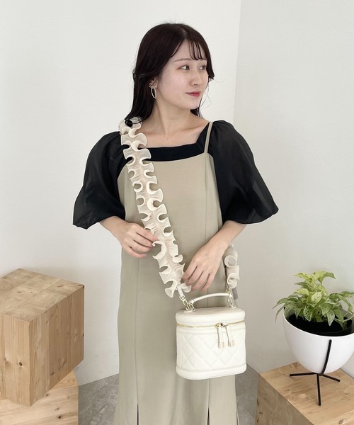 mysty woman（ミスティウーマン）の「【MiO企画】フリルホイップスマホショルダー 131433（スマホグッズ・レディース・ブラック/ブラウン/グレー/ピンク/アイボリー・FREE）」の10枚目の写真