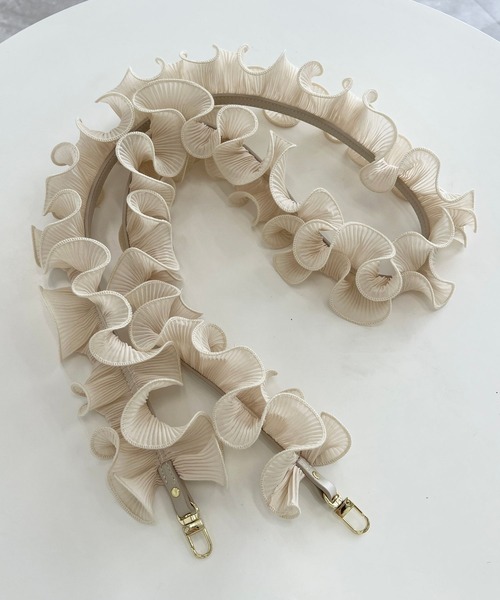 mysty woman（ミスティウーマン）の「【MiO企画】フリルホイップスマホショルダー 131433（スマホグッズ・レディース・ブラック/ブラウン/グレー/ピンク/アイボリー・FREE）」の16枚目の写真