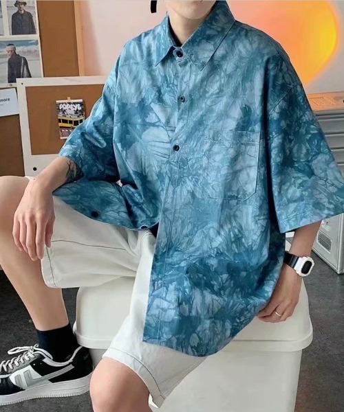 CREARE -LINO-（クレアーレリノ）の「タイダイ柄/ニュアンス半袖シャツ（シャツ/ブラウス・メンズ・ブラック/ブルー・MEDIUM/LARGE）」の3枚目の写真