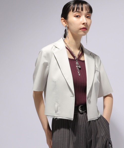 HARE（ハレ）の「カットオフショートジャケット(HARE)（テーラードジャケット・レディース・オフホワイト/ブラック・FREE）」の6枚目の写真