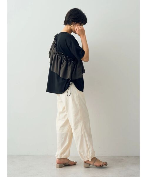 Editt by YECCA VECCA（エディットバイイェッカヴェッカ）の「ラッフルデザインドロストアシメTee（Tシャツ/カットソー・レディース・ブラック/オフホワイト/ネイビー・FREE）」の21枚目の写真