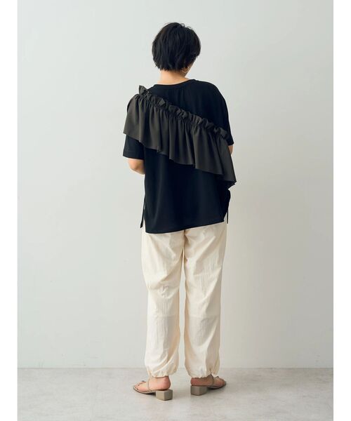 Editt by YECCA VECCA（エディットバイイェッカヴェッカ）の「ラッフルデザインドロストアシメTee（Tシャツ/カットソー・レディース・ブラック/オフホワイト/ネイビー・FREE）」の19枚目の写真