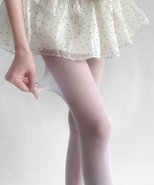 c.u.l(シーユーエル)の「シアーカラータイツ cula908(タイツ/ストッキング・レディース・ブラック/アイボリー/ライトベージュ/ライトピンク/ブルー/グレー/ライトブラウン/ターコイズブルー/ネイビー/パープル/イエロー/グリーン/ピンク/レッド/ホワイト/ワインレッド・FREE)」の2枚目の写真