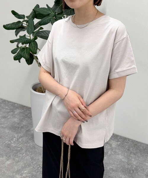 fredy emue（フレディエミュ）の「シルケット袖口 ロールTシャツ（Tシャツ/カットソー・レディース・ピンク/グレイッシュブルー/オフホワイト/チャコールグレー/グレイッシュベージュ・38）」の3枚目の写真