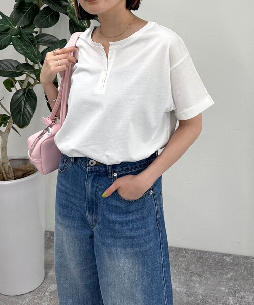 fredy emue（フレディエミュ）の「シルケット袖口 ロールTシャツ（Tシャツ/カットソー・レディース・ピンク/グレイッシュブルー/オフホワイト/チャコールグレー/グレイッシュベージュ・38）」の11枚目の写真