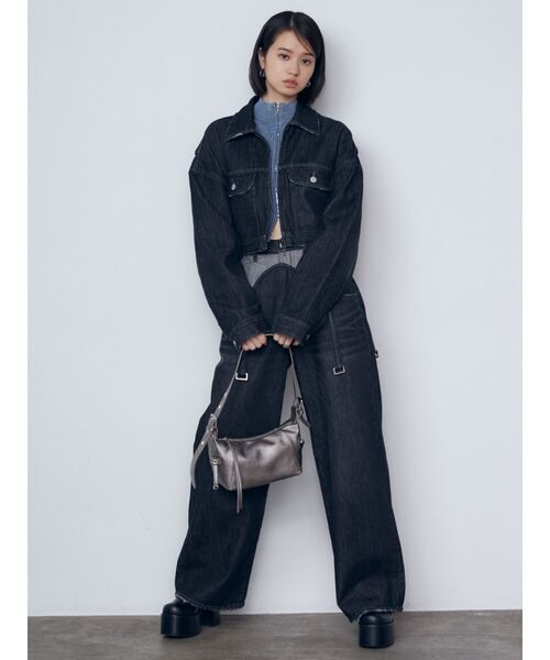 EMODA(エモダ)の「ワイドショルダースクエアバッグ(ハンドバッグ・レディース・ブラック/シルバー/キャメル・FREE)」の6枚目の写真