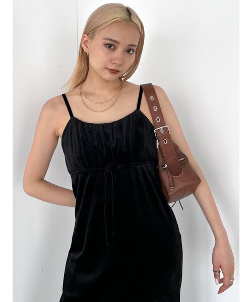 EMODA(エモダ)の「ワイドショルダースクエアバッグ(ハンドバッグ・レディース・ブラック/シルバー/キャメル・FREE)」の13枚目の写真