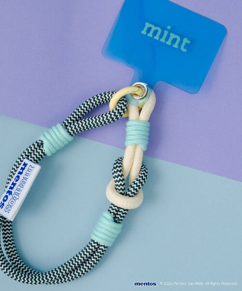 BIRTHDAY BAR（バースデイバー）の「【mentos　メントス】パラコードモバイルストラップ　ショート（スマホグッズ・レディース・パープル/ブルー・0）」の6枚目の写真