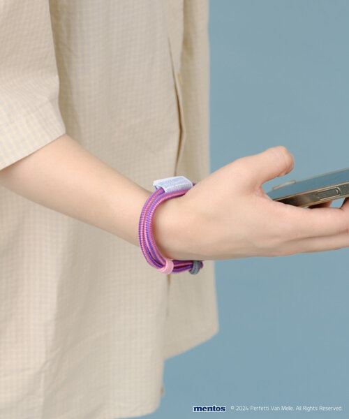 BIRTHDAY BAR（バースデイバー）の「【mentos　メントス】パラコードモバイルストラップ　ショート（スマホグッズ・レディース・パープル/ブルー・0）」の10枚目の写真