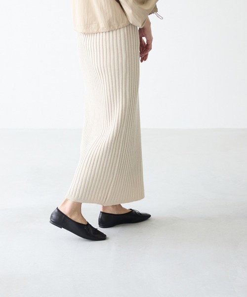 welleg（ウェレッグ）の「甲深 スクエアトゥ リボン バレエシューズ（バレエシューズ・レディース・アイボリー/ブラウン/ブラック・26.0cm/21.5cm/22.0cm/24.5cm/25.5cm/26.5cm/23.0cm/24.0cm/25.0cm/22.5cm/23.5cm）」の4枚目の写真