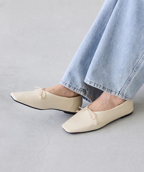 welleg（ウェレッグ）の「甲深 スクエアトゥ リボン バレエシューズ（バレエシューズ・レディース・アイボリー/ブラウン/ブラック・26.0cm/21.5cm/22.0cm/24.5cm/25.5cm/26.5cm/23.0cm/24.0cm/25.0cm/22.5cm/23.5cm）」の22枚目の写真