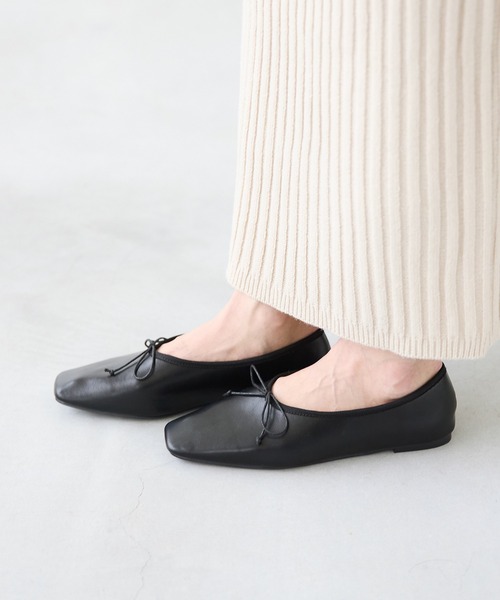 welleg（ウェレッグ）の「甲深 スクエアトゥ リボン バレエシューズ（バレエシューズ・レディース・アイボリー/ブラウン/ブラック・26.0cm/21.5cm/22.0cm/24.5cm/25.5cm/26.5cm/23.0cm/24.0cm/25.0cm/22.5cm/23.5cm）」の7枚目の写真