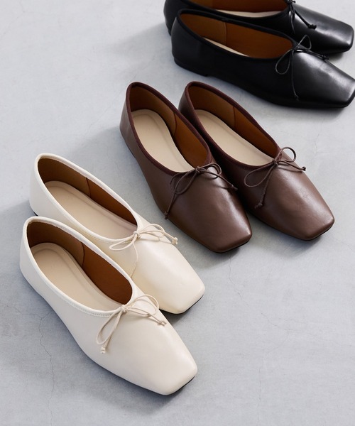 welleg（ウェレッグ）の「甲深 スクエアトゥ リボン バレエシューズ（バレエシューズ・レディース・アイボリー/ブラウン/ブラック・26.0cm/21.5cm/22.0cm/24.5cm/25.5cm/26.5cm/23.0cm/24.0cm/25.0cm/22.5cm/23.5cm）」の15枚目の写真