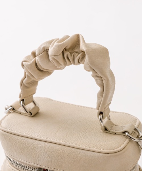 OLIVE des OLIVE（オリーブデオリーブ）の「ドロストバニティバッグ（ショルダーバッグ・レディース・ピンク/ブラック/アイボリー・FREE）」の10枚目の写真