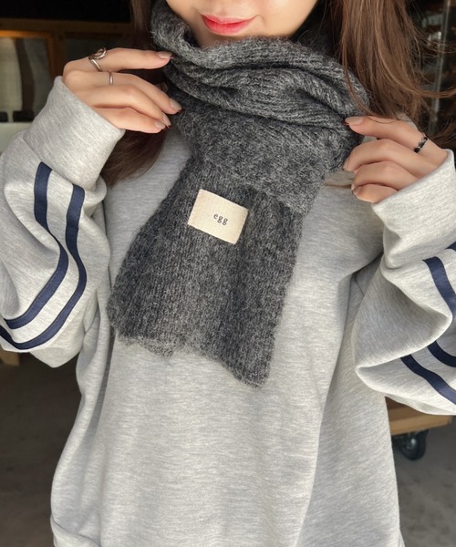 CLEA(クレア)の「メランジニットショートマフラー(マフラー・レディース・アイボリー/チャコールグレー/モカ/ブルー/ブラウン・FREE)」の2枚目の写真