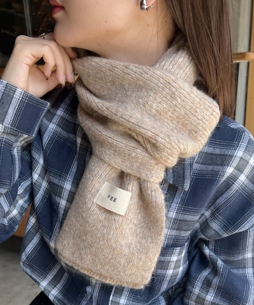 CLEA(クレア)の「メランジニットショートマフラー(マフラー・レディース・アイボリー/チャコールグレー/モカ/ブルー/ブラウン・FREE)」の4枚目の写真
