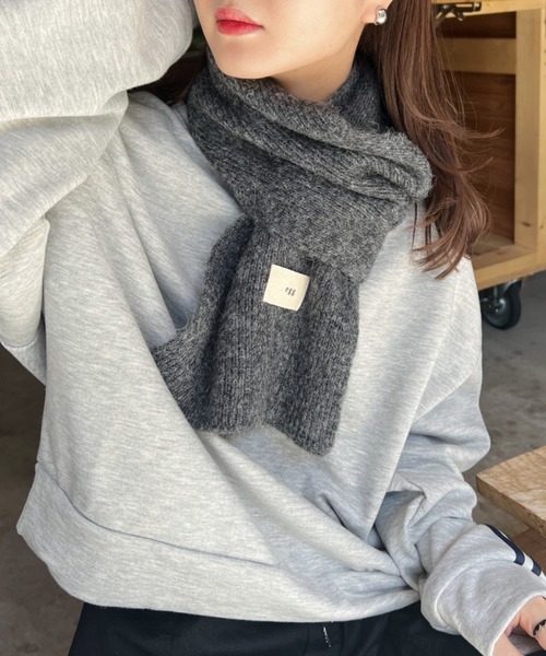 CLEA(クレア)の「メランジニットショートマフラー(マフラー・レディース・アイボリー/チャコールグレー/モカ/ブルー/ブラウン・FREE)」の13枚目の写真