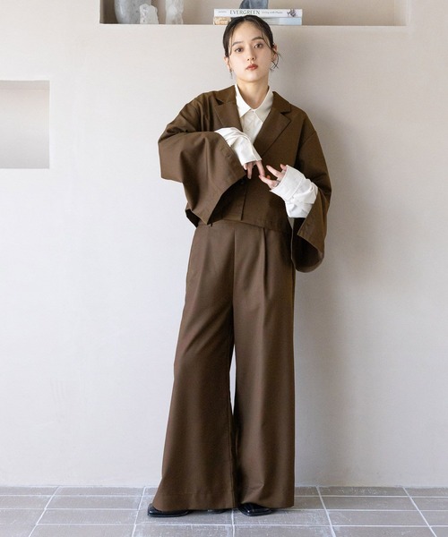 RAGEBLUE（レイジブルー）の「＜WEB限定＞SET-UP/テーラードショートジャケット×ワイドフレアスラックス（テーラードジャケット・レディース・ブラック/グレー/ブルー/ブラウン・FREE）」の3枚目の写真