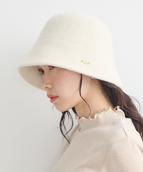 earth music&ecology(アースミュージックアンドエコロジー)の「ウール混チャ-ム付きバケットハット(ハット・レディース・アイボリー/ブラック/ピンク・FREE)」の12枚目の写真