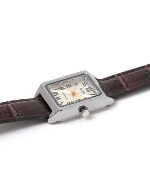 GLOBAL WORK(グローバルワーク)の「CASIOスクエアローマ/131552(アナログ腕時計・レディース・ブラウン・ONE SIZE)」の4枚目の写真