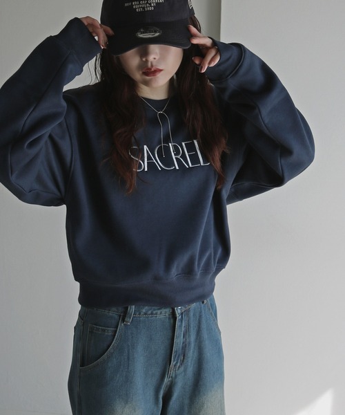 COURO(コウロ)の「メタリック刺繍クロップドスウェット(スウェット・レディース・ホワイト/チャコールグレー/ホワイト系/アイボリー系/グレー/ネイビー/オートミール/ブラック系/チャコール/ネイビー系/グレー系/ブラック・FREE)」の11枚目の写真