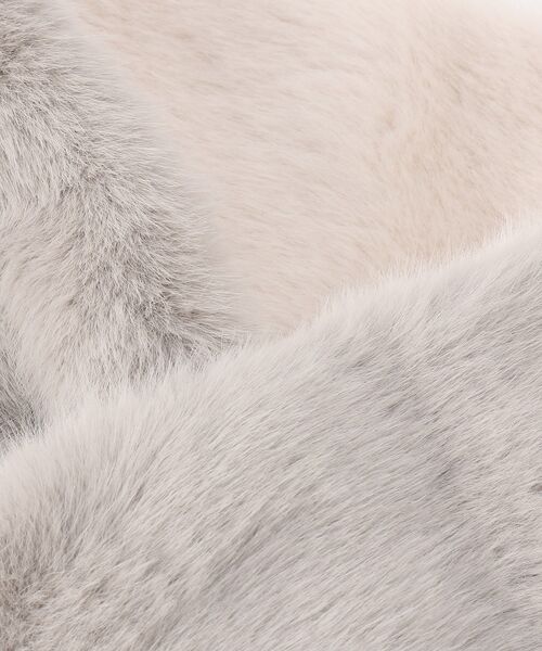 SHOO・LA・RUE(シューラルー)の「◆リバーシブルループ差し込みファーマフラー(ストール/ショール・レディース・ライトグレー系4/ブラウン系その他6/アイボリー系4・00)」の12枚目の写真