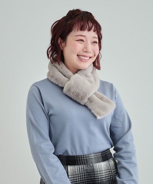 SHOO・LA・RUE(シューラルー)の「◆リバーシブルループ差し込みファーマフラー(ストール/ショール・レディース・ライトグレー系4/ブラウン系その他6/アイボリー系4・00)」の14枚目の写真