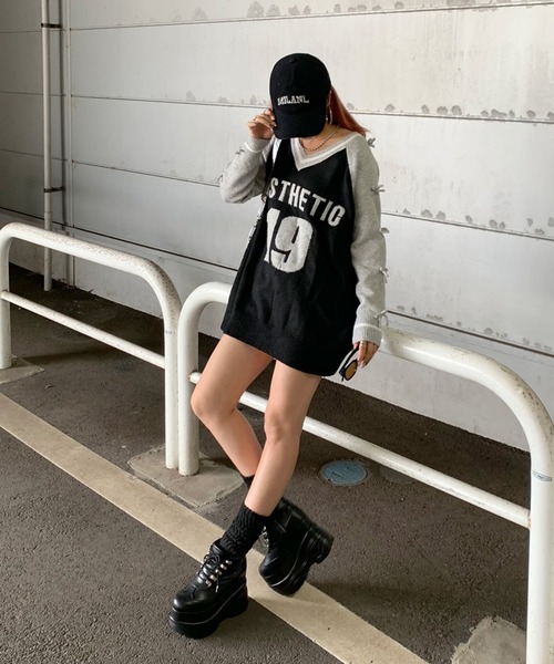 non-hedge(ノンヘッジ)の「袖リボンナンバリングビッグニットチュニック(ニット/セーター・レディース・ブラック/グレー・FREE)」の19枚目の写真