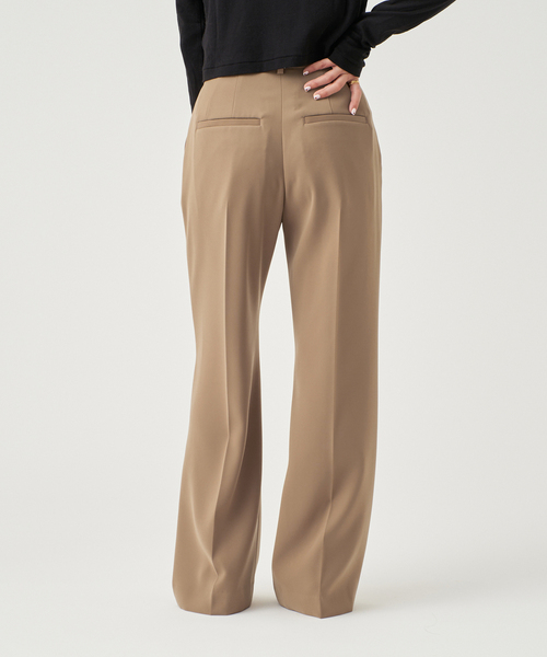 IENA LA BOUCLE（イエナラブークル）の「IENA LA BOUCLE デイリースラックス（スラックス・レディース・ネイビー/イエロー/ベージュ・34/36/38/40）」の17枚目の写真