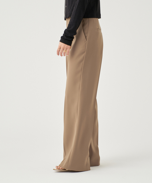 IENA LA BOUCLE（イエナラブークル）の「IENA LA BOUCLE デイリースラックス（スラックス・レディース・ネイビー/イエロー/ベージュ・34/36/38/40）」の16枚目の写真