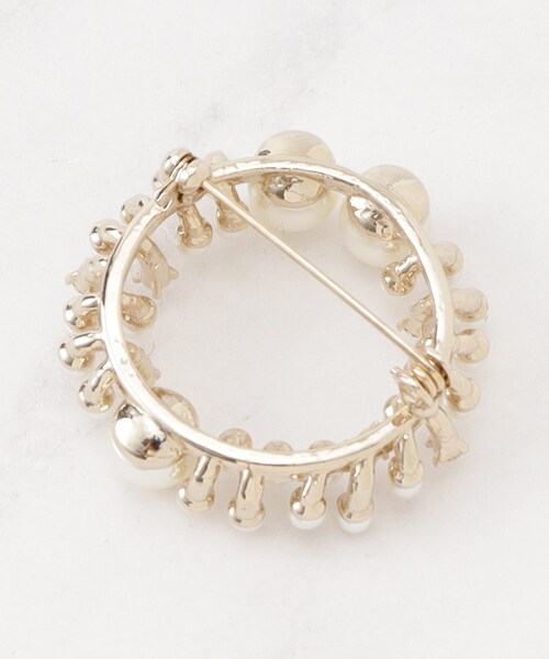 couture brooch(クチュールブローチ)の「◆サークルパール調ブローチ(ブローチ/コサージュ・レディース・シルバー/ゴールド・00)」の4枚目の写真